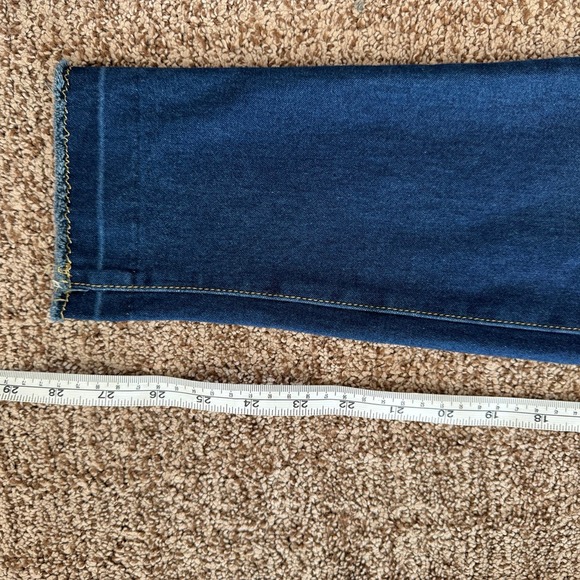 Michael Kors NWT Selma Skinny Higher Rise Cropped Blue Jeans size 8 - Picture 10 of 10